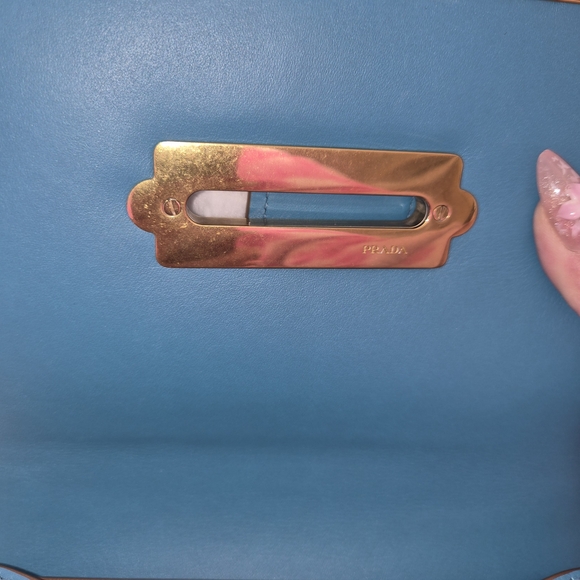 Prada City-Trimmed Paglia Cahier Crossbody Bag - Picture 14 of 14